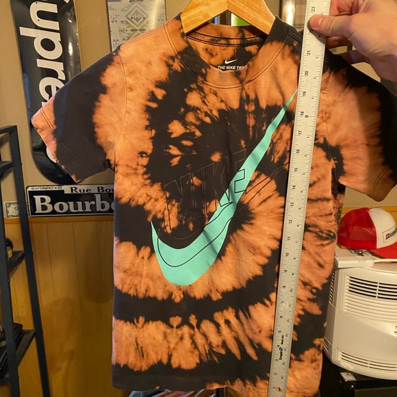 Boys Nike custom one of one spiral reverse dye - Picture 4 of 5